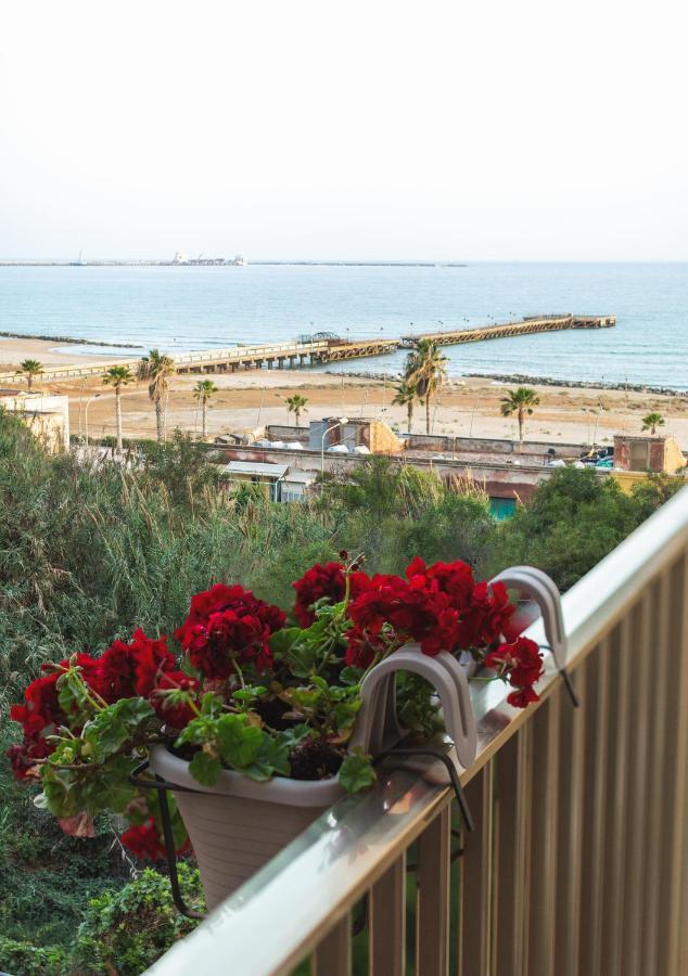 B&B A Due Passi Dal Mare Gela Exterior foto